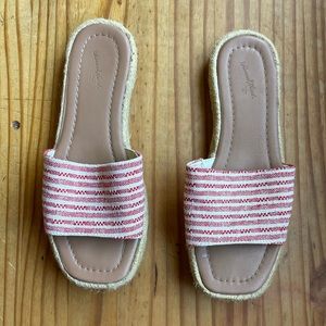 red and white woven women’s sandals size 7.5